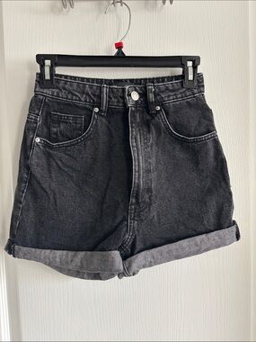 Zara high Wasted black Washed Denim Jean shorts size 00